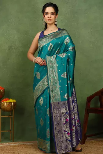Subham woven design silk blend saree with unstitched blouse piece (green)