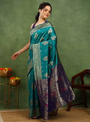 Subham woven design silk blend saree with unstitched blouse piece (green) 3