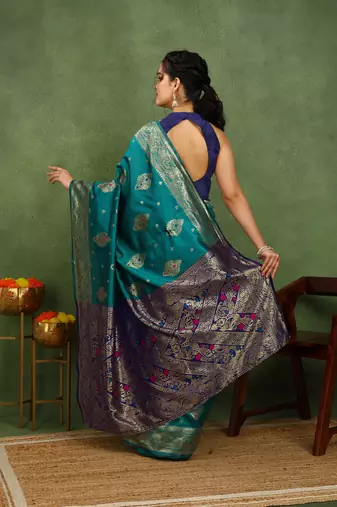 Subham woven design silk blend saree with unstitched blouse piece (green)