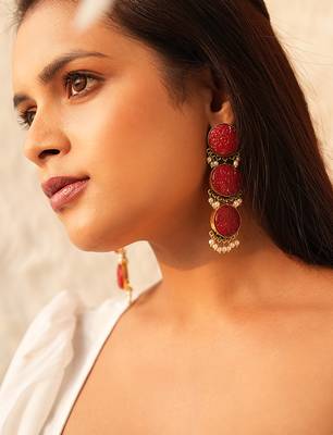 red monalisa stone drop earrings 3