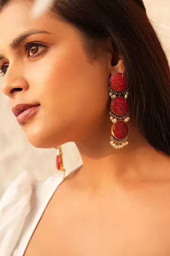 red monalisa stone drop earrings