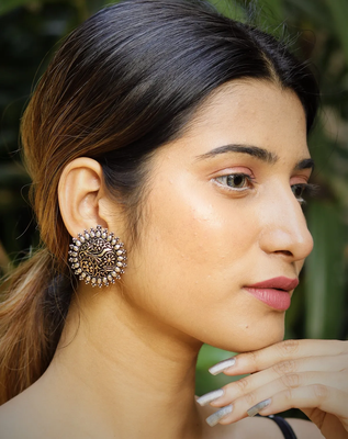 Dual-tone circular stud earrings 1