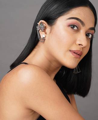 Silver toned oxidised layered ear cuffs 1