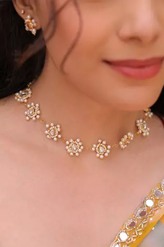 Aranyika majestic lustral glow pachi kundan choker set