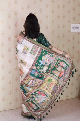 Green tussar silk digital print zari woven border saree with contrast blouse piece 2