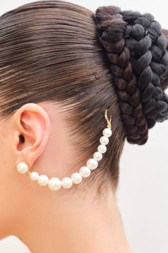 Ira pearl brass ear chain