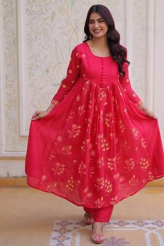 Red zari & sequins embroidered work silk blend stitched kurta