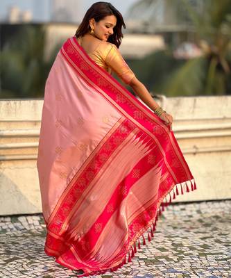 Peach soft silk rangoli art zari weaving saree with contrast blouse piece 2