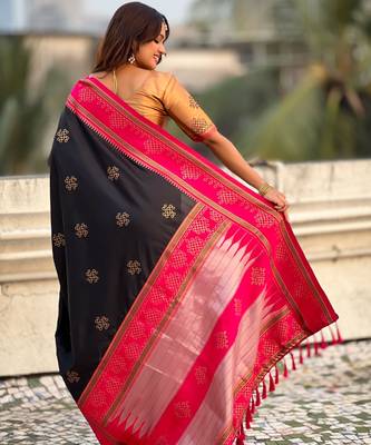 Black soft silk rangoli art zari weaving saree with contrast blouse piece 2