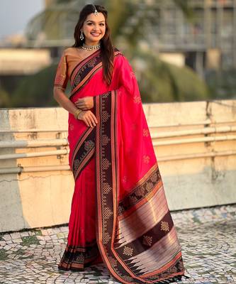 Pink soft silk rangoli art zari weaving saree with contrast blouse piece 3