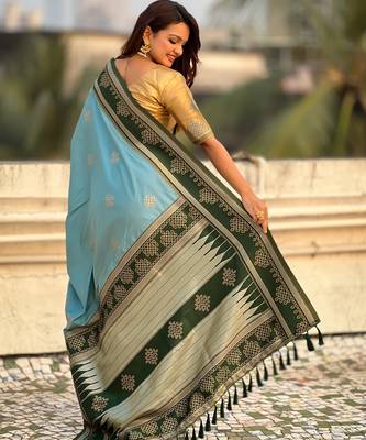 Blue soft silk rangoli art zari weaving saree with contrast blouse piece 2
