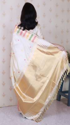 Off white soft silk floral meenakari zari weaving saree with matching blouse piece 2
