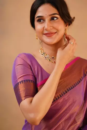 Purple fancy cotton handloom saree with blouse piece for women