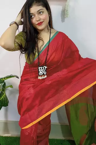 Red & green fancy cotton handloom saree with blouse piece for women