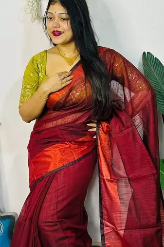 Red fancy cotton handloom saree with blouse piece for women