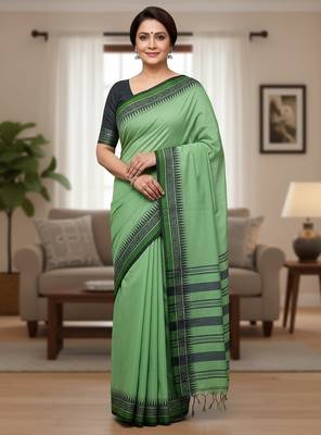 Green fancy cotton handloom saree with blouse piece for women 4