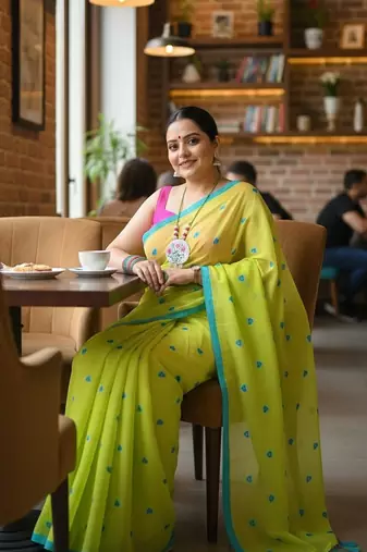 Green fancy cotton handloom saree with blouse piece for women