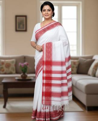 White & red fancy cotton handloom saree with blouse piece for women 4