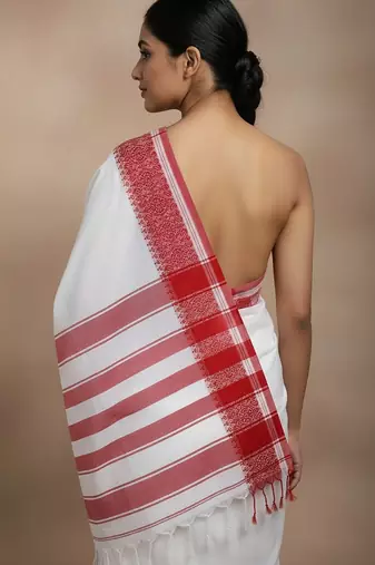 White & red fancy cotton handloom saree with blouse piece for women