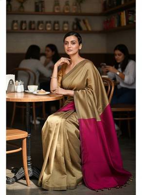 Cream & rani fancy cotton handloom saree with blouse piece for women 3