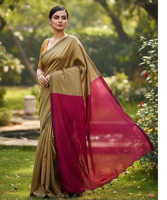 Cream & rani fancy cotton handloom saree with blouse piece for women 4