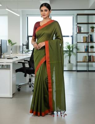 Red & green fancy cotton handloom saree with blouse piece for women 2