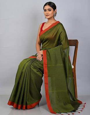 Red & green fancy cotton handloom saree with blouse piece for women 5