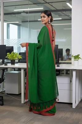Red & tiya fancy cotton handloom saree with blouse piece for women 2