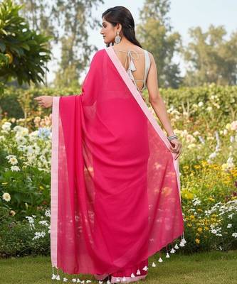 White & rani fancy cotton handloom saree with blouse piece for women 3