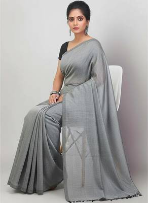 Grey fancy cotton handloom saree with blouse piece for women 3