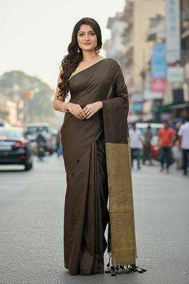 Coffee & cream fancy cotton handloom saree with blouse piece for women 4