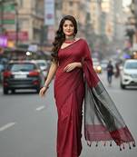 Red fancy cotton handloom saree with blouse piece for women