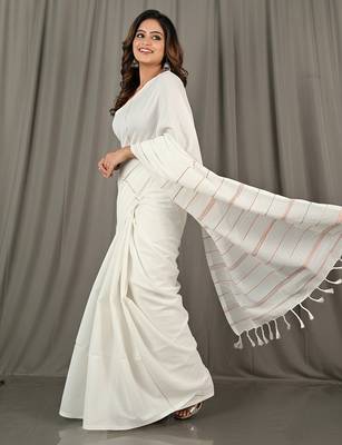 White fancy cotton handloom saree with blouse piece for women 5