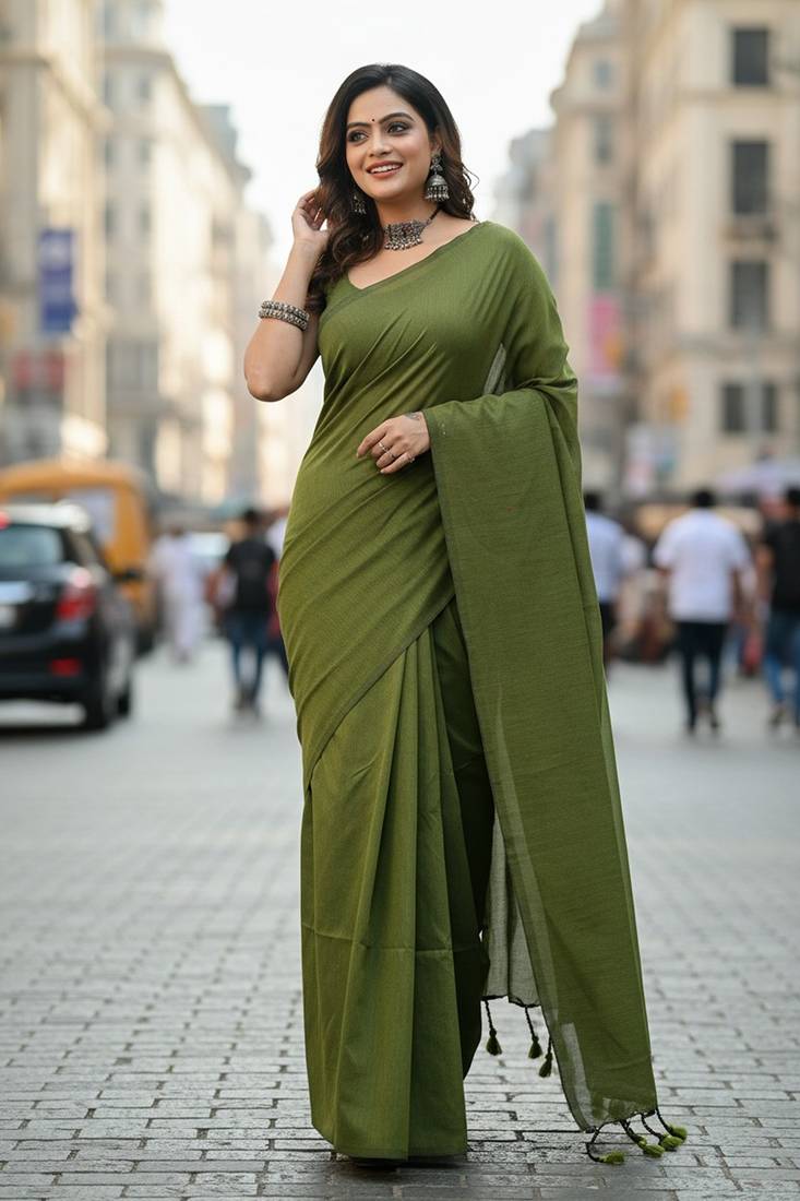 Green fancy cotton handloom saree with blouse piece for women