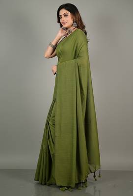 Green fancy cotton handloom saree with blouse piece for women 4