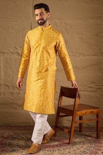Men yellow pure silk geometric printed straight kurta with trousers