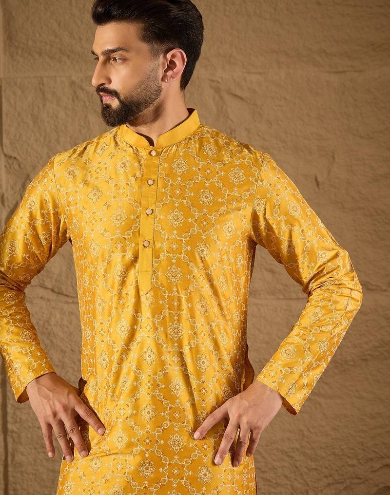 Men yellow pure silk geometric printed straight kurta with trousers