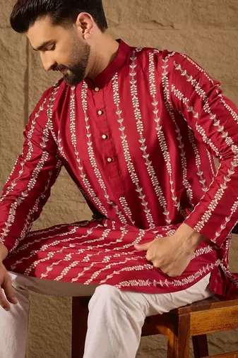 Men maroon viscose rayon ethnic motifs printed straight kurta with trouser
