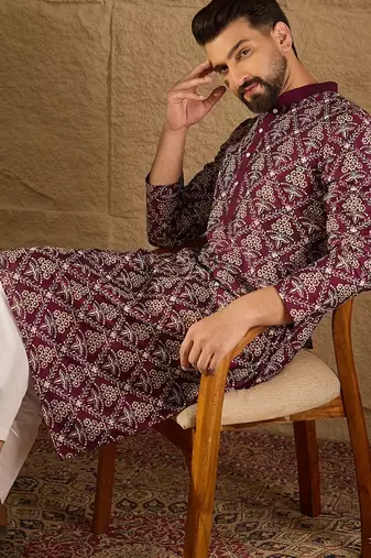 Men purple pure silk floral printed straight kurta with trouser