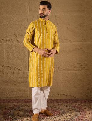 Men yellow viscose rayon ethnic motifs printed straight kurta with trousers 5