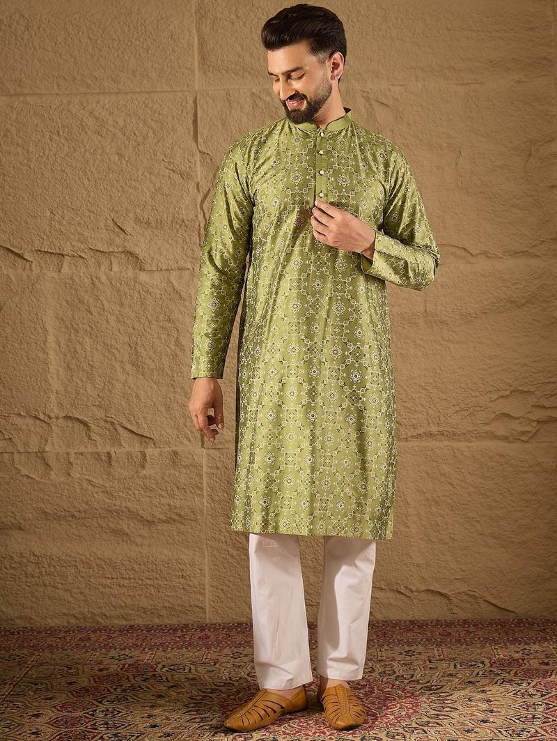Men green pure silk geometric printed straight kurta with trouser