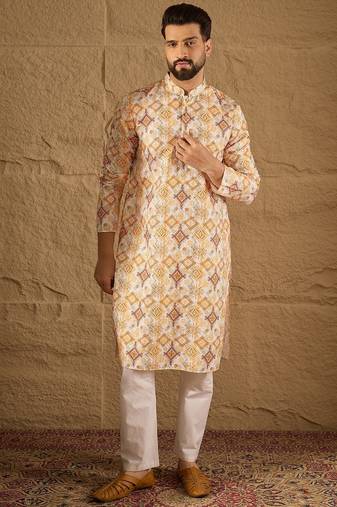Men white silk blend geometric embroidered straight kurta with trouser