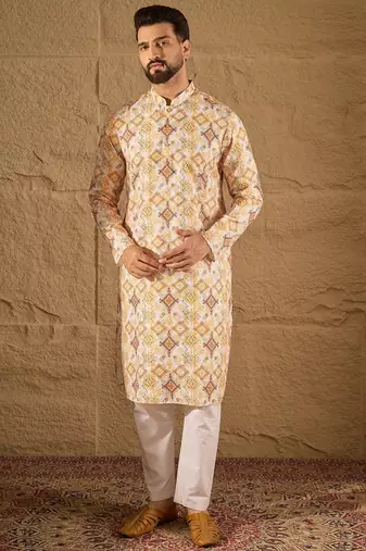 Men white silk blend geometric embroidered straight kurta with trouser
