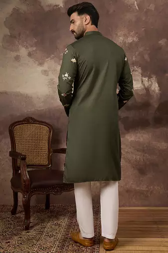 Men green silk blend solid embroidered straight kurta and trouser
