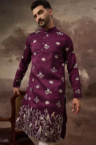 Men purple silk blend solid embroidered straight kurta and trouser