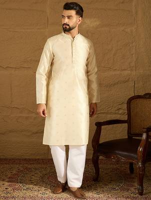 Men off white silk blend solid woven design straight kurta with trouser 2