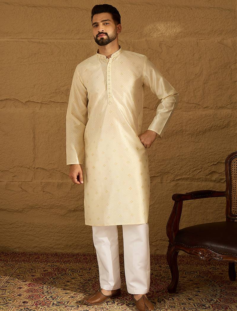 Men off white silk blend solid woven design straight kurta with trouser