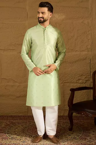 Men green silk blend solid woven design straight kurta with trouser
