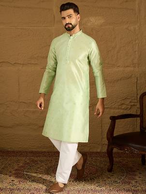 Men green silk blend solid woven design straight kurta with trouser 3