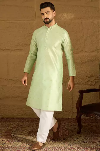 Men green silk blend solid woven design straight kurta with trouser